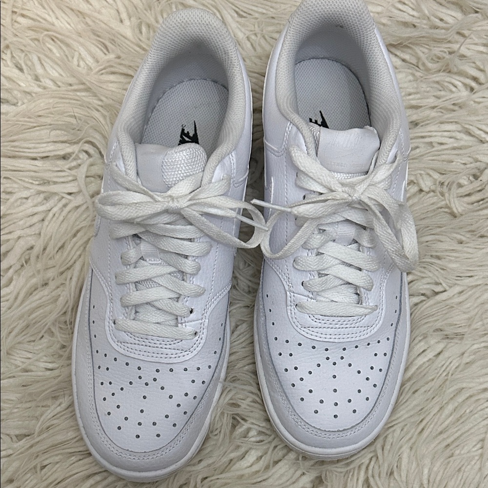 Women’s size 9 Nike Court Vision Low All-White Leather Sneakers - Picture 2 of 5